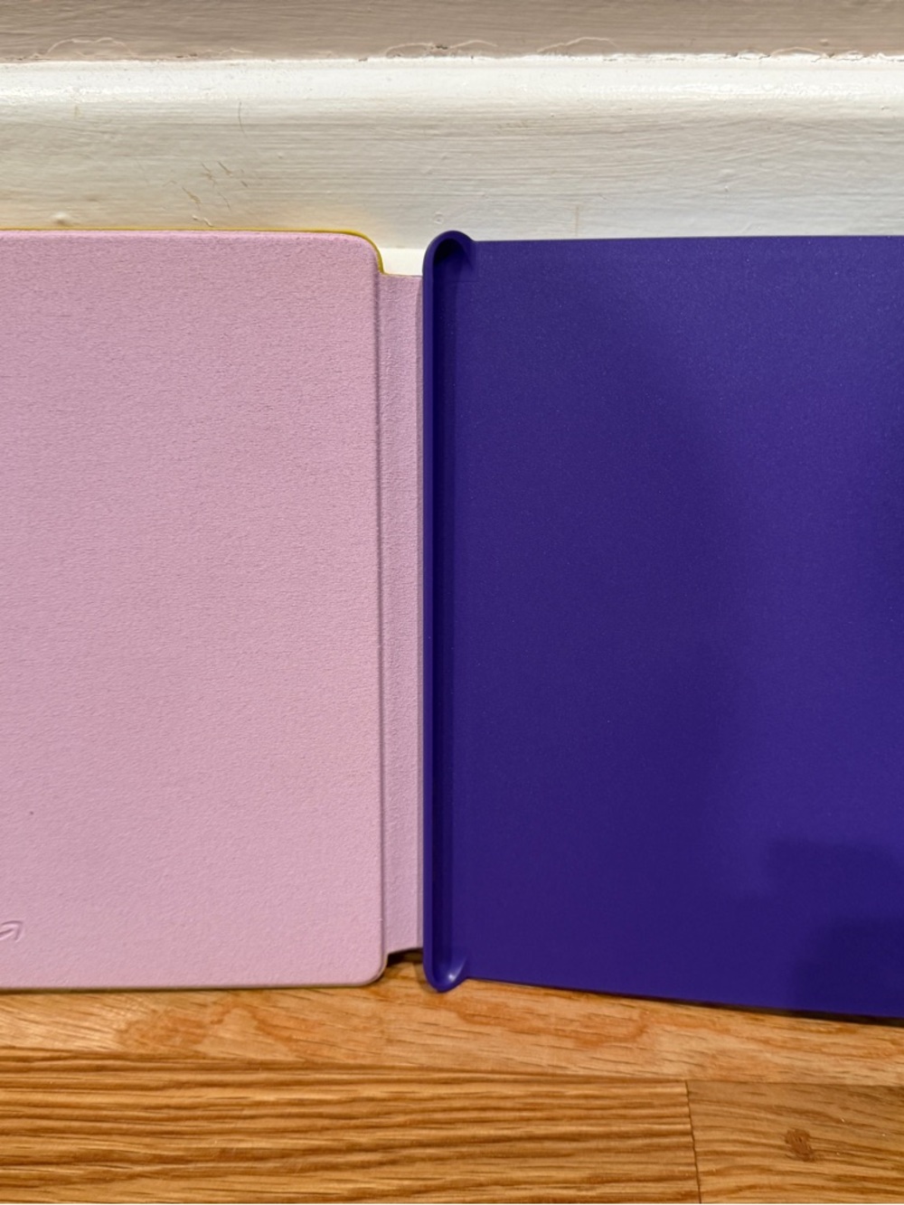 Authentic Amazon Kindle eReader case - Picture 3 of 3